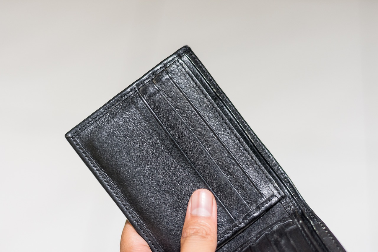 7 Reasons You’re Constantly Struggling with Money